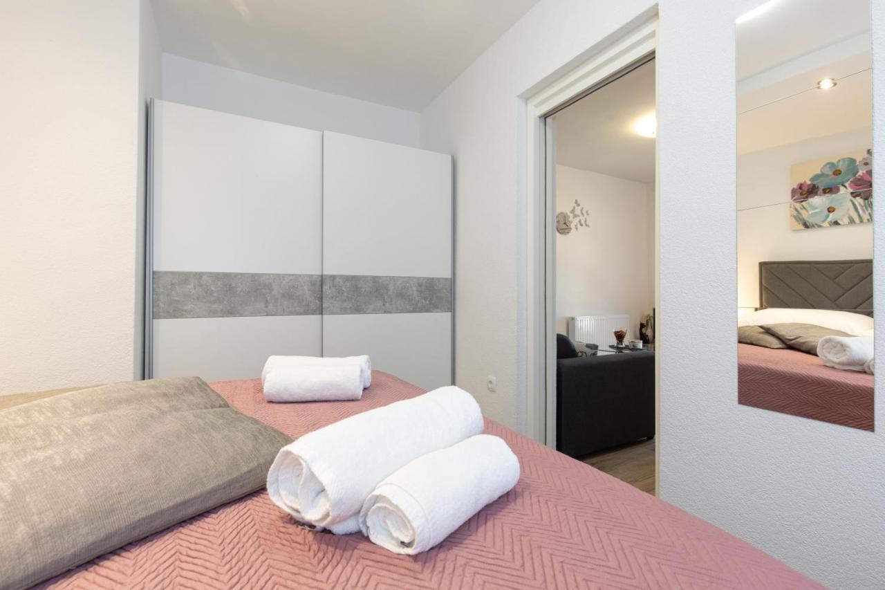 Apartman Ruza Кърк Екстериор снимка