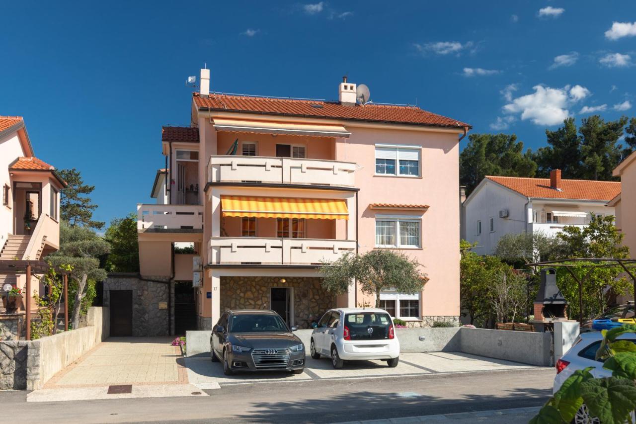 Apartman Ruza Кърк Екстериор снимка