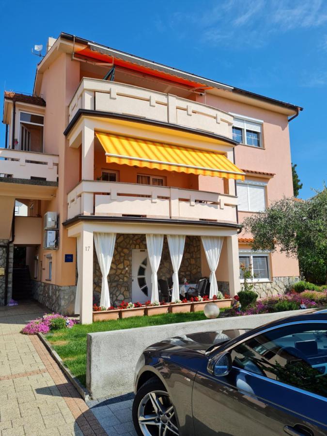 Apartman Ruza Кърк Екстериор снимка
